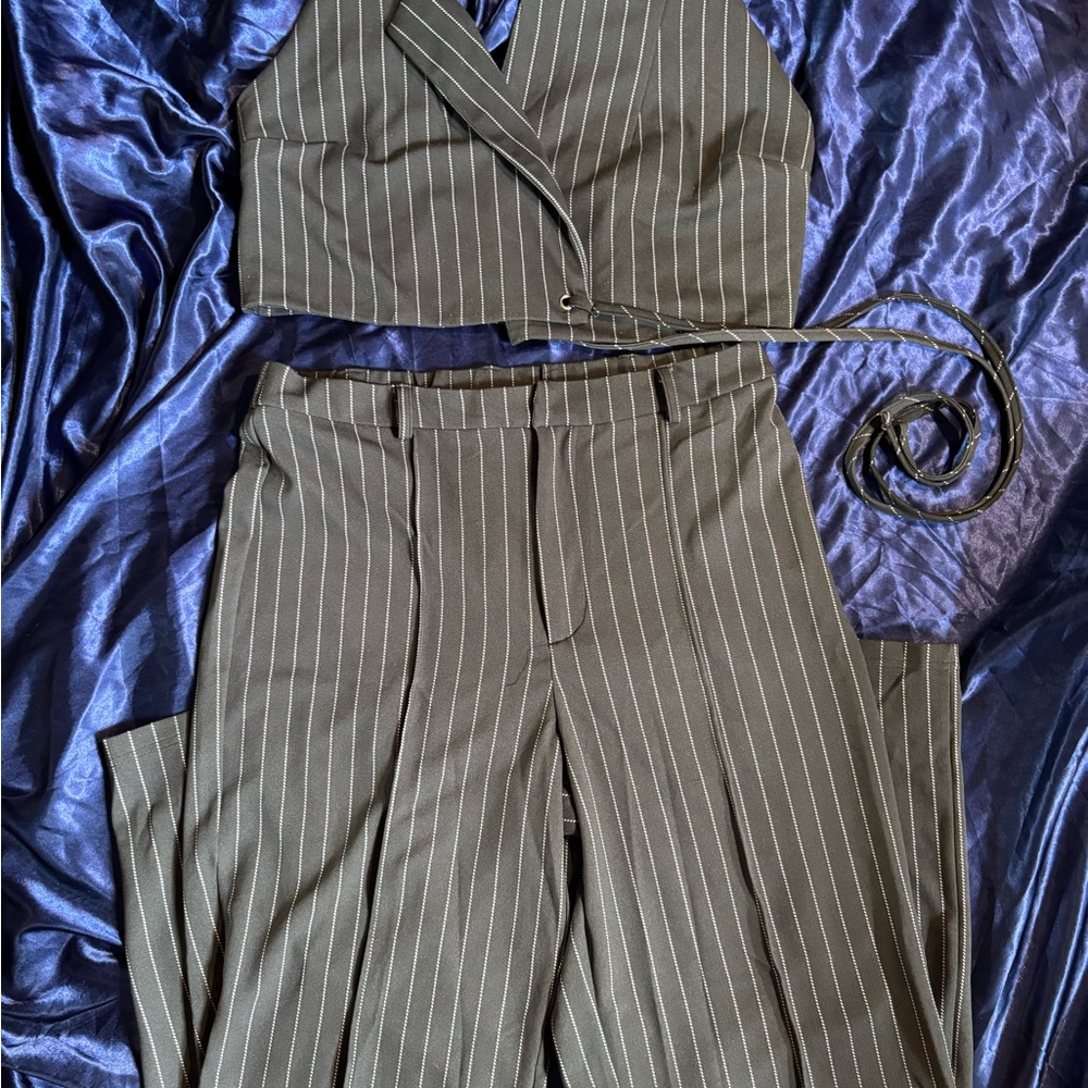 Chic Pinstripe Women's Pantsuit